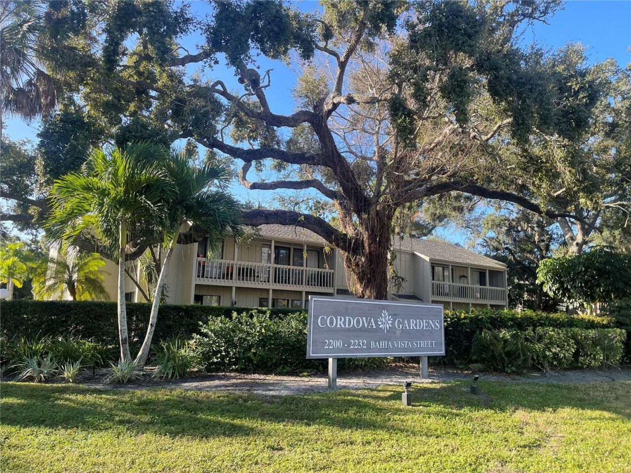 2224 Bahia Vista Street, Unit E6, Sarasota, FL 34239 Photo