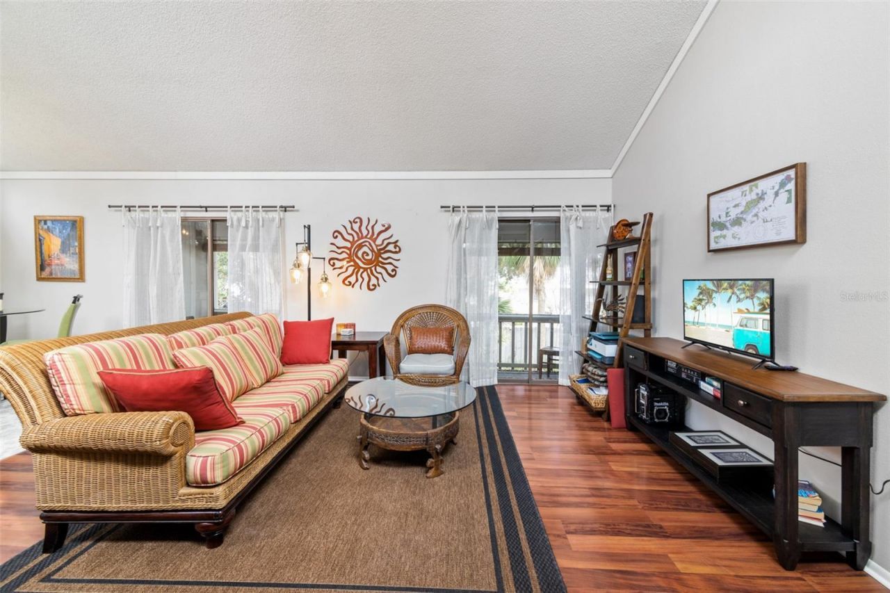 2224 Bahia Vista Street, Unit E6, Sarasota, FL 34239 Photo