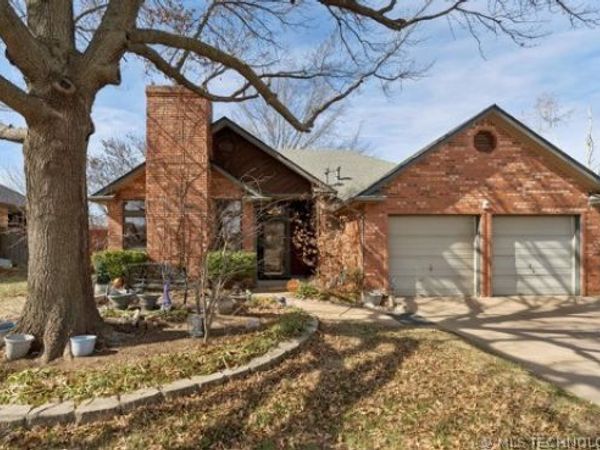 9908 N 107th East Avenue, Owasso, OK 74055