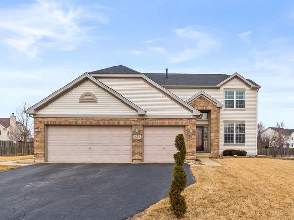 883 Prairie Crossing Drive, Yorkville, IL 60560