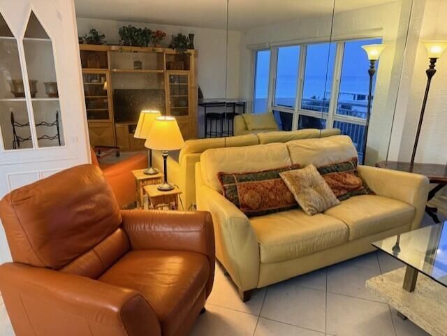 133 N Pompano Beach Boulevard, Unit 708, Pompano Beach, FL 33062 Photo