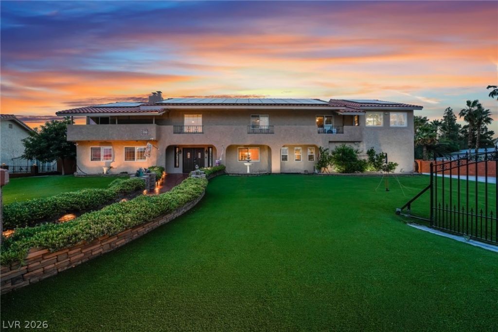 2877 S Buffalo Drive, Las Vegas, NV 89117 Main Photo