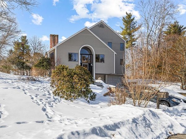 12 Sycamore Parc, South Hadley, MA 01075