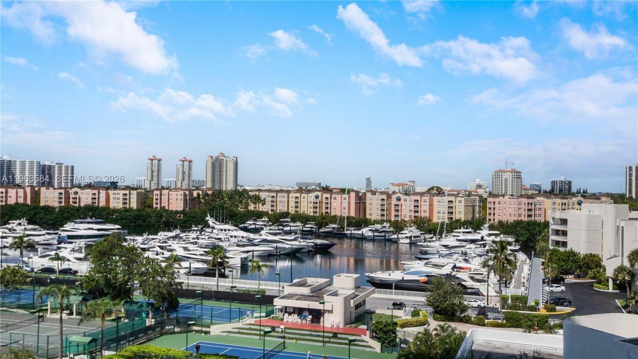 19707 Turnberry Way , Unit 8B, Aventura, FL 33180 Photo