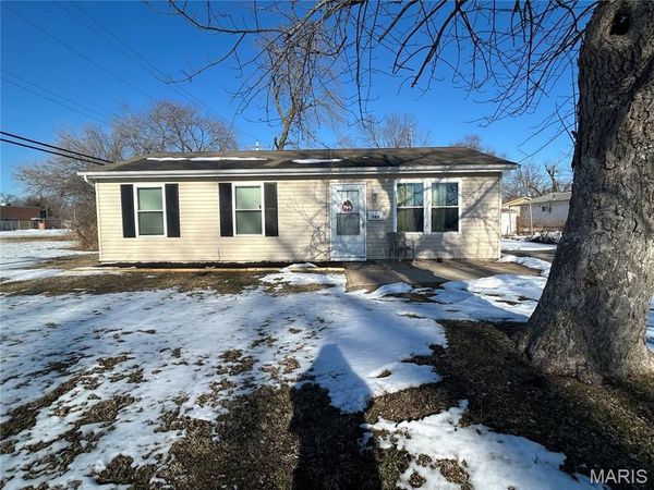 507 Saint Lucy Court , Cahokia, IL 62206