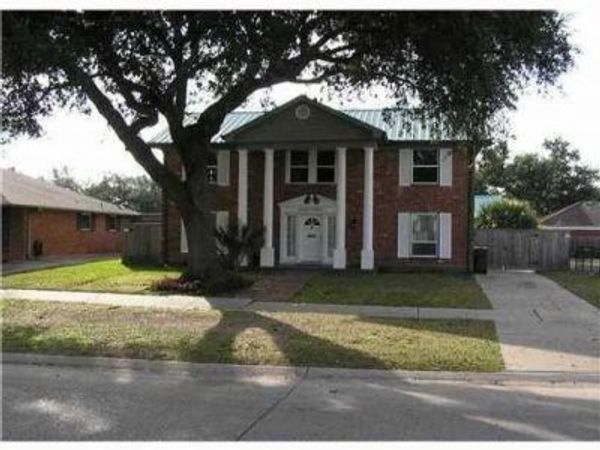 2222 LEON C. SIMON Drive, New Orleans, LA 70122