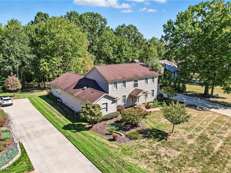 3682 Sperone Drive, Canfield, OH 44406 Photo 2