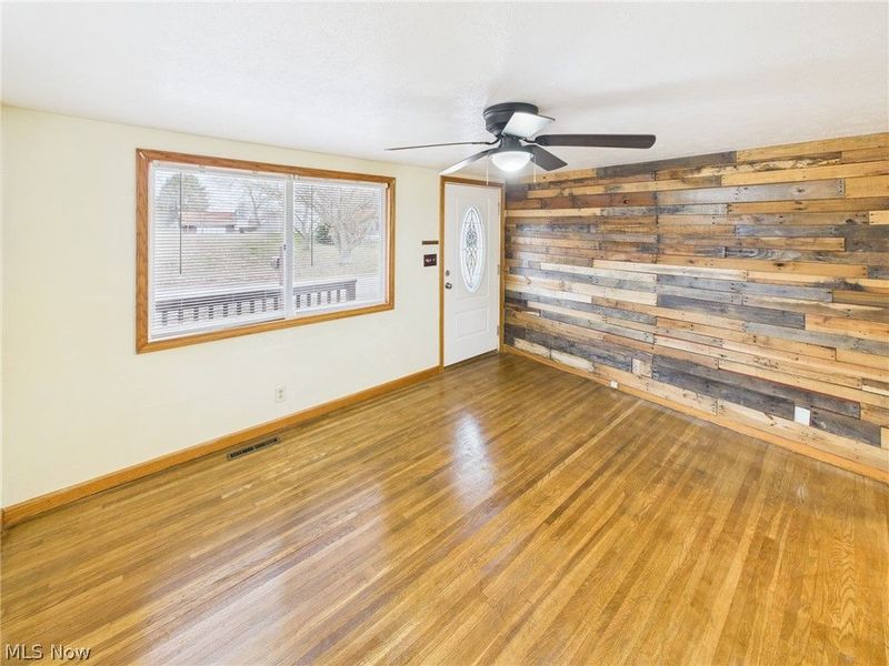 56 N Meadowlark Drive, Williamstown, WV 26187 Photo 4