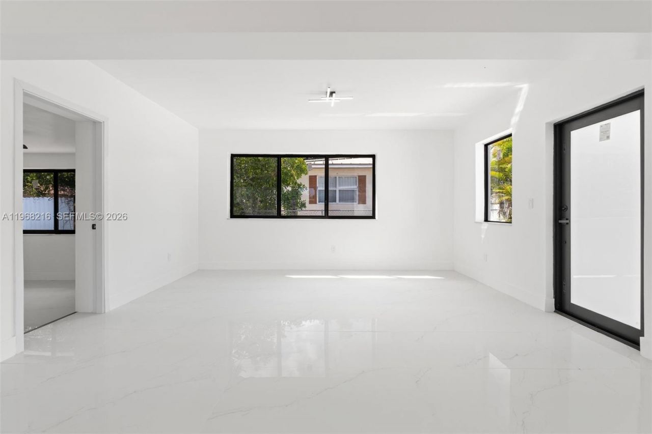 14950 NE 2nd Ave , Miami, FL 33161 Photo