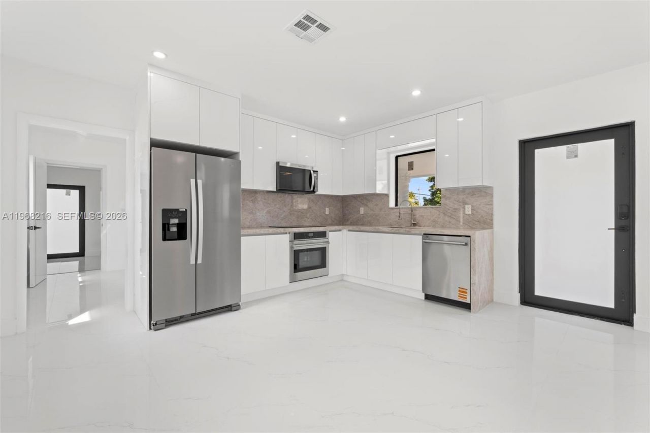 14950 NE 2nd Ave , Miami, FL 33161 Photo