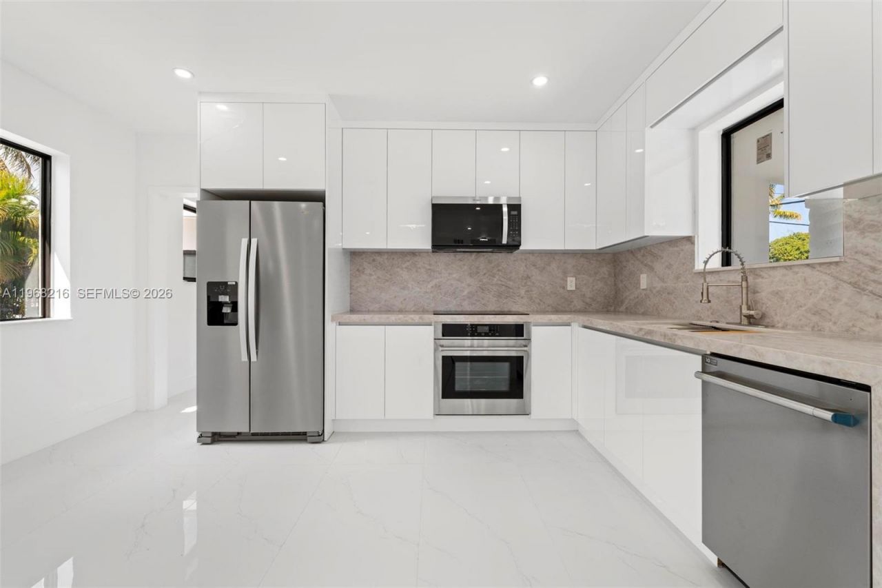 14950 NE 2nd Ave , Miami, FL 33161 Photo