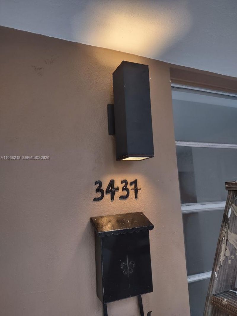 3437 NW 4th St, Unit 1, Miami, FL 33125 Photo