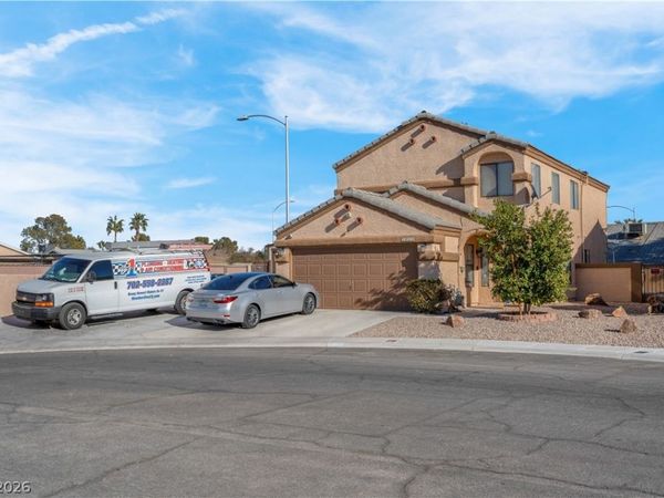 3949 Rhine Way, Las Vegas, NV 89108