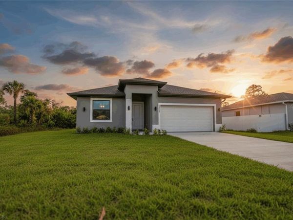 9006 S Castle Circle, LaBelle, FL 33935