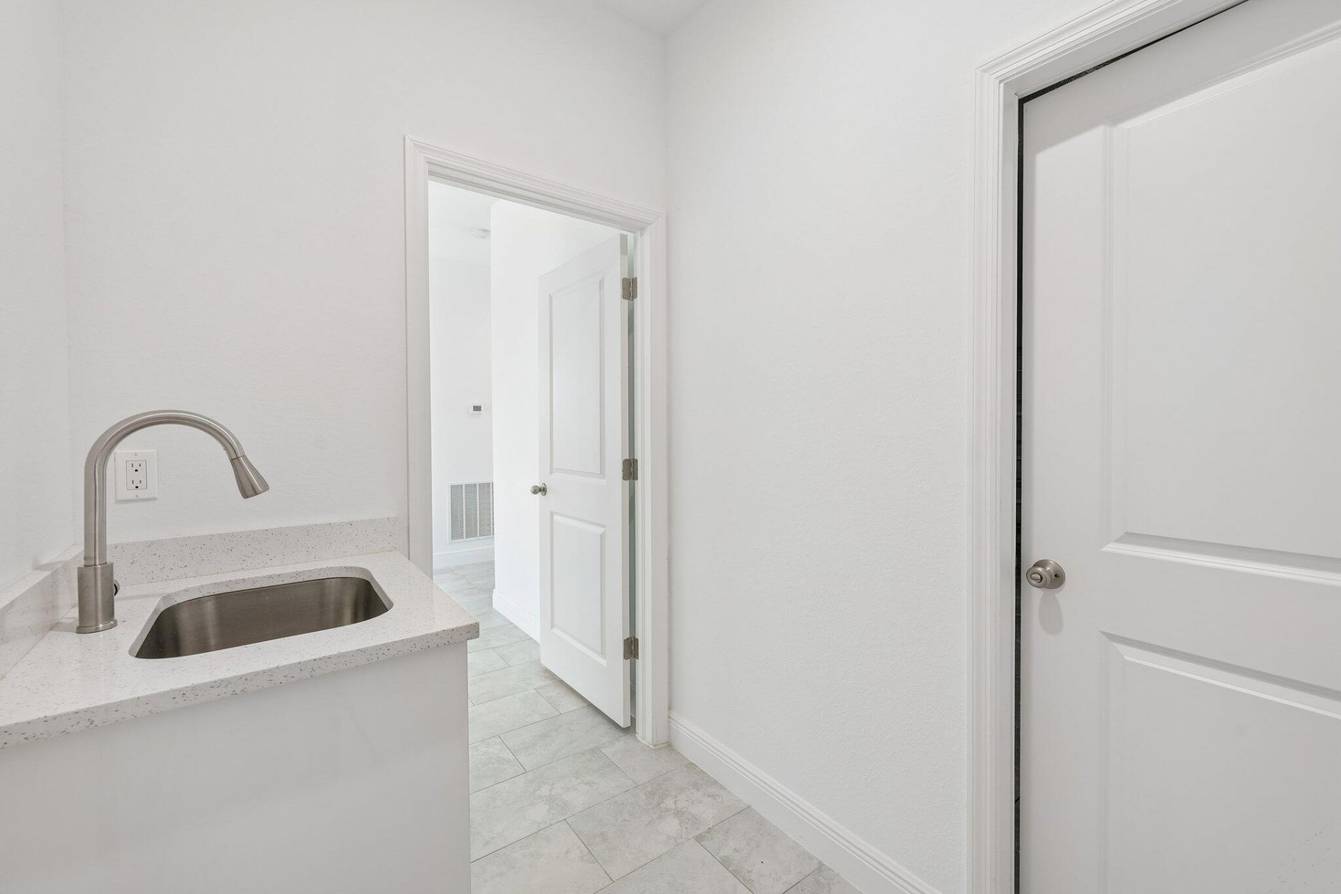 9006 S Castle Circle, Labelle, FL 33935 Photo