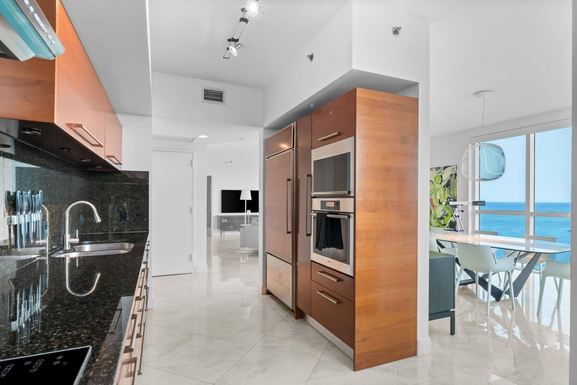 101 S Fort Lauderdale Beach Boulevard, Unit 2407, Fort Lauderdale, FL 33316 Photo