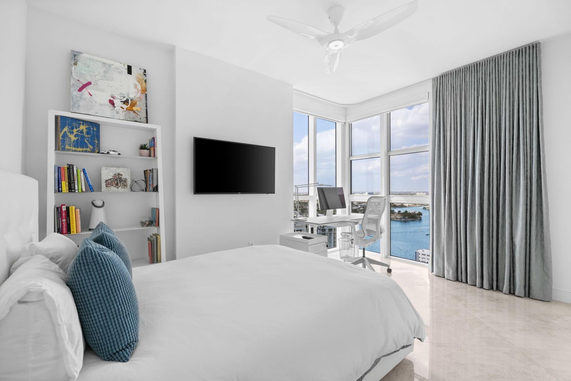 101 S Fort Lauderdale Beach Boulevard, Unit 2407, Fort Lauderdale, FL 33316 Photo