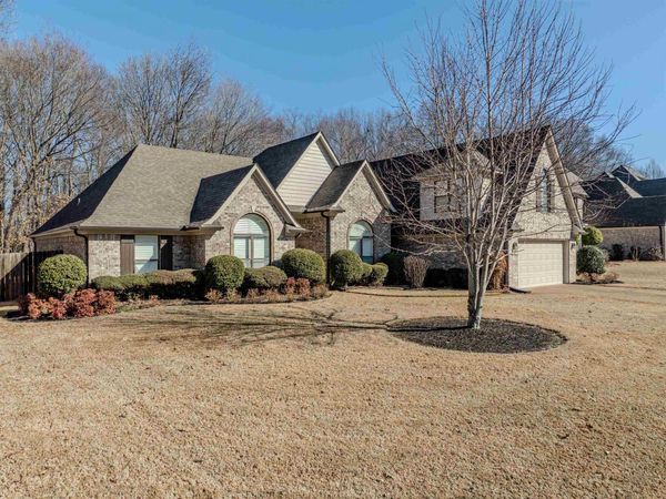 8208 HUNTERS MEADOW LN, Bartlett, TN 38002