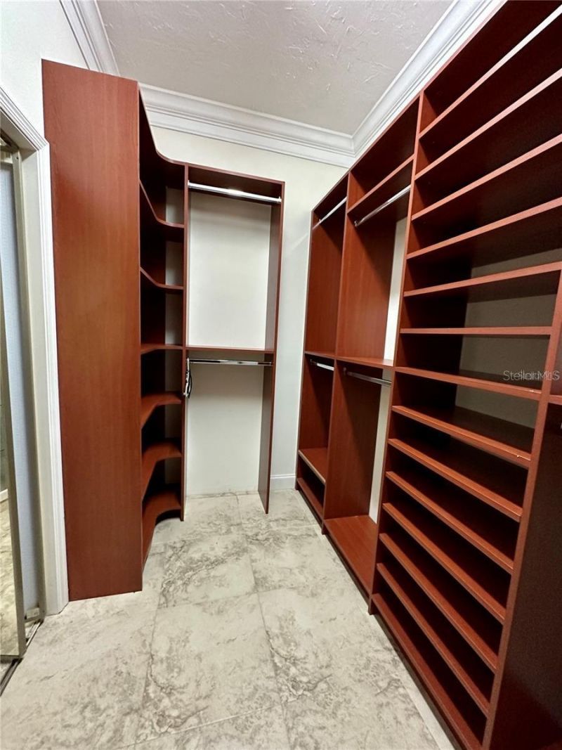 8133 Misty Oaks Boulevard, Sarasota, FL 34243 Photo