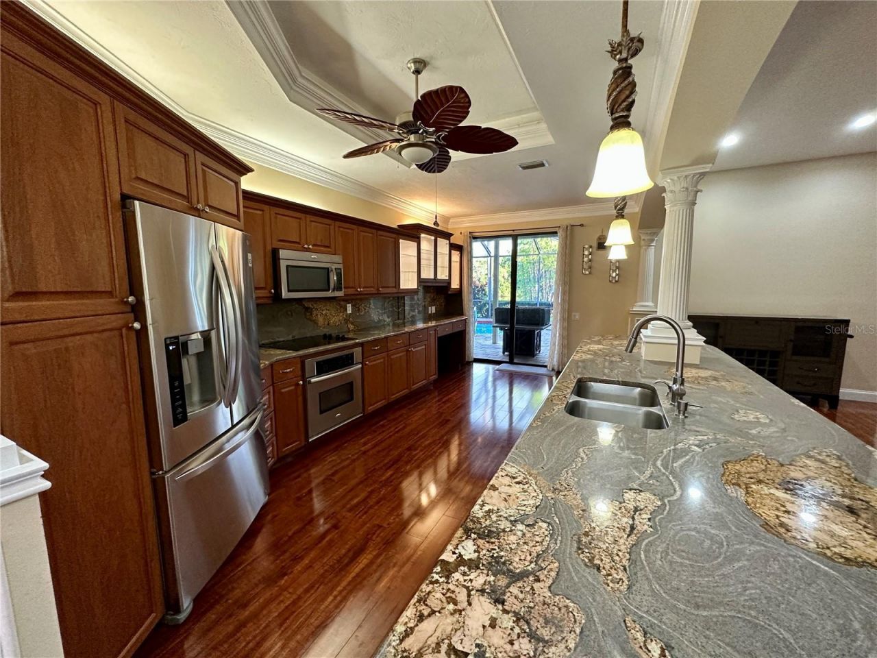8133 Misty Oaks Boulevard, Sarasota, FL 34243 Photo