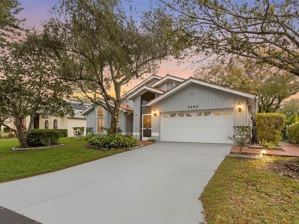 5245 VENICE WAY NE, ST PETERSBURG, FL 33703