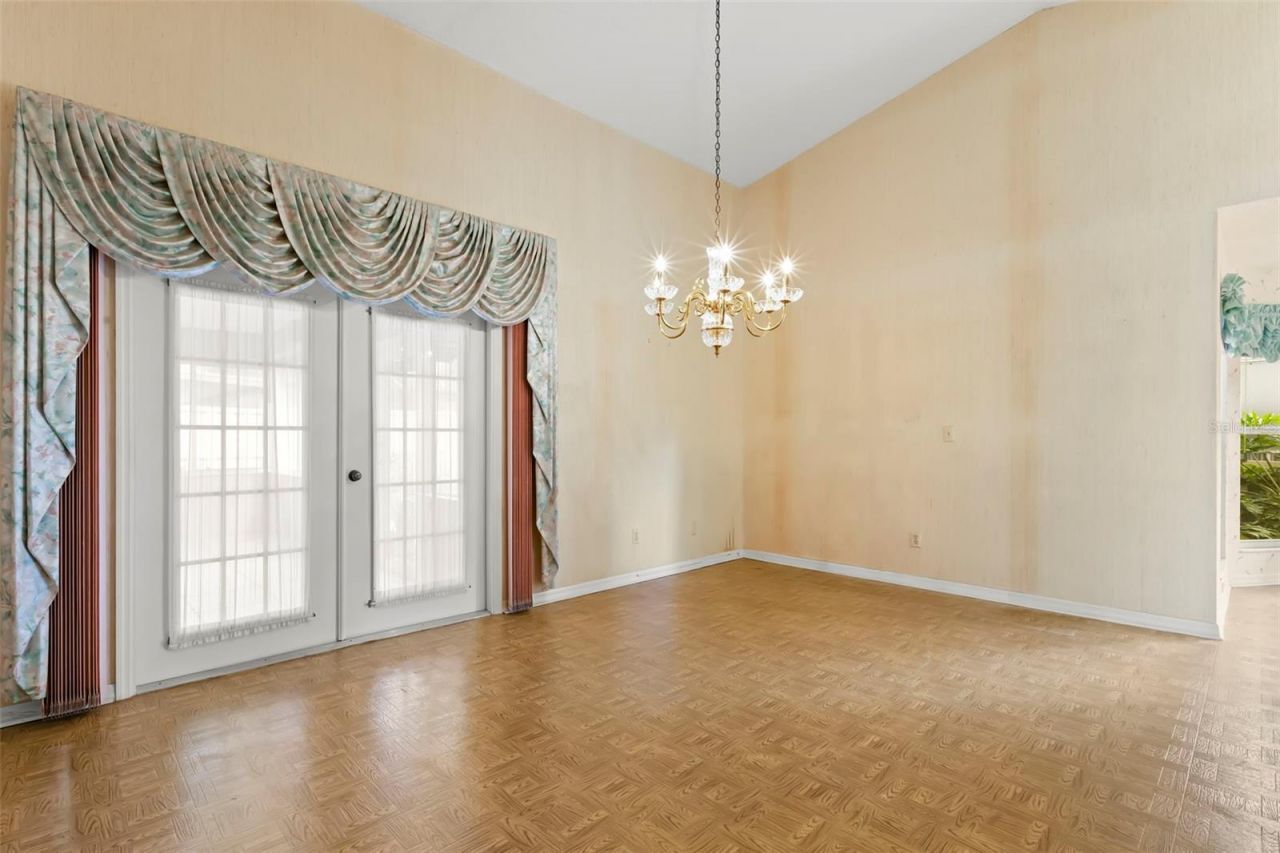 5245 Venice Way Ne, Saint Petersburg, FL 33703 Photo