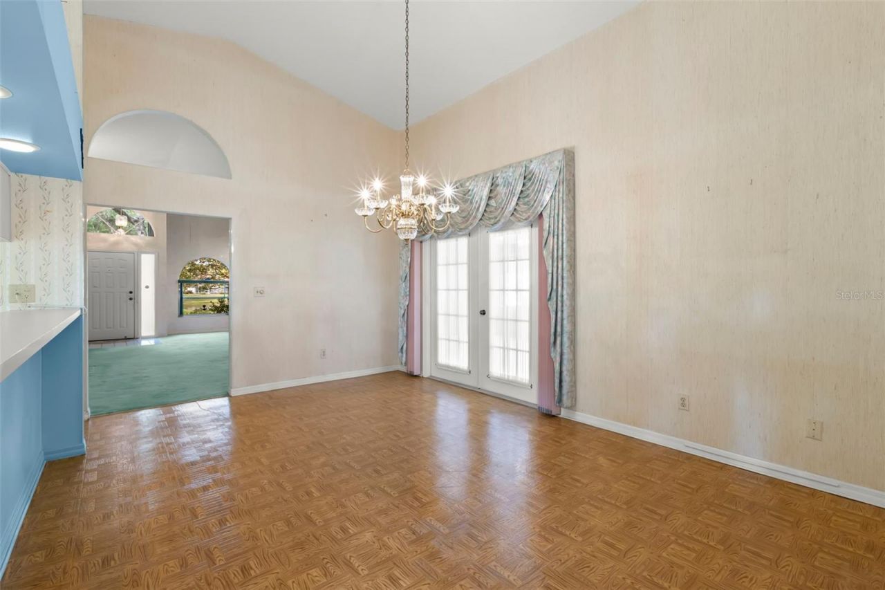 5245 Venice Way Ne, Saint Petersburg, FL 33703 Photo