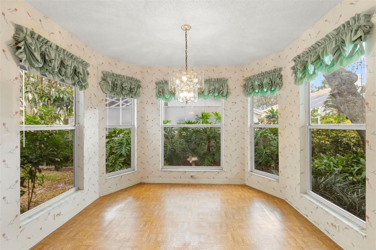 5245 Venice Way Ne, Saint Petersburg, FL 33703 Photo