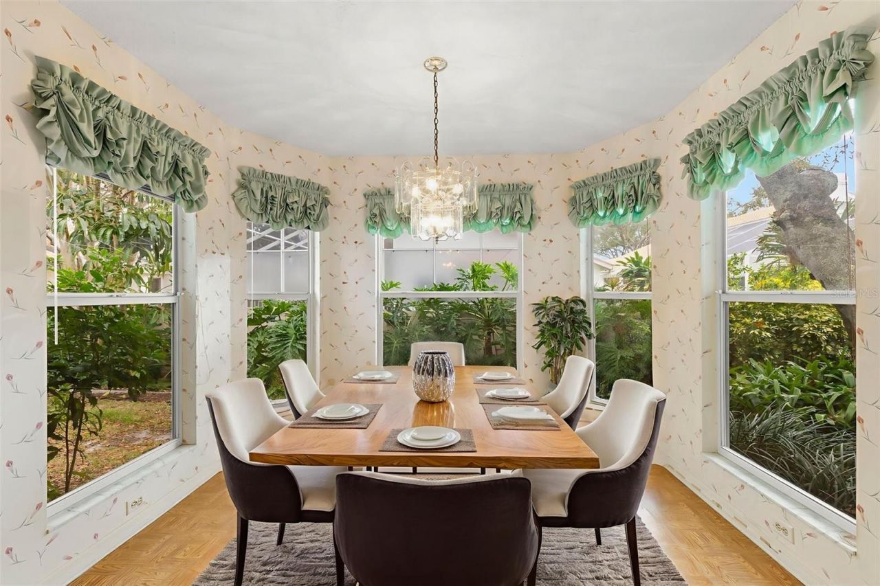 5245 Venice Way Ne, Saint Petersburg, FL 33703 Photo