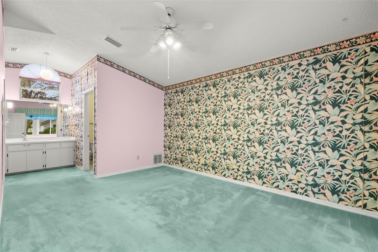 5245 Venice Way Ne, Saint Petersburg, FL 33703 Photo