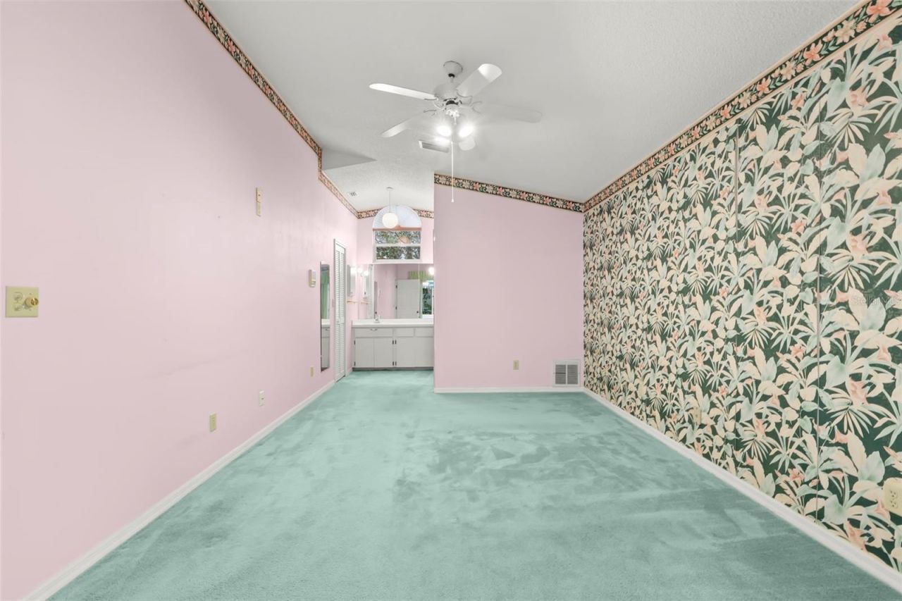 5245 Venice Way Ne, Saint Petersburg, FL 33703 Photo