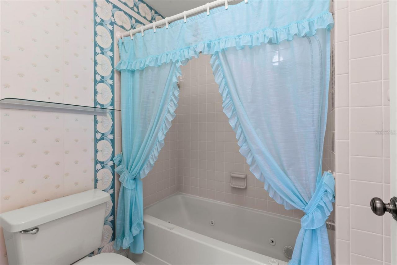 5245 Venice Way Ne, Saint Petersburg, FL 33703 Photo