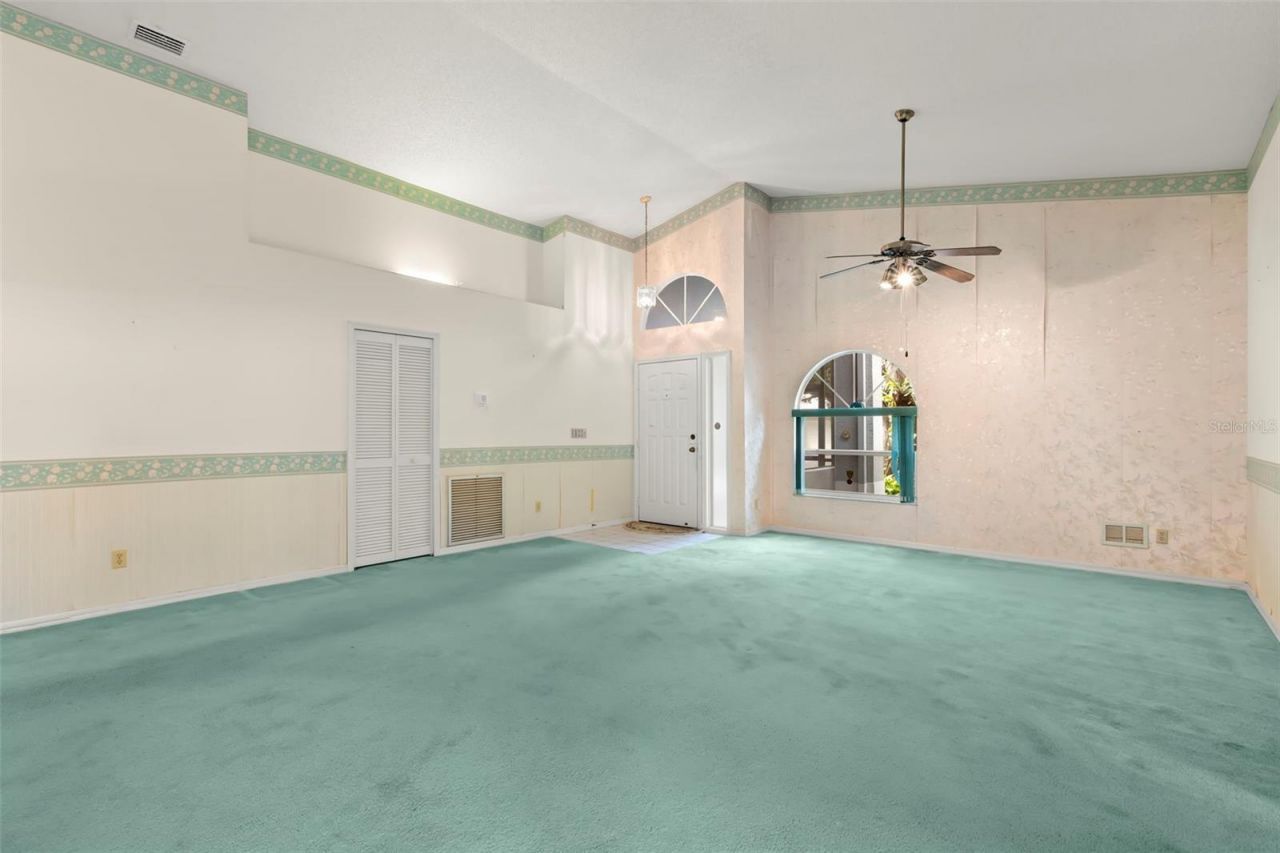 5245 Venice Way Ne, Saint Petersburg, FL 33703 Photo