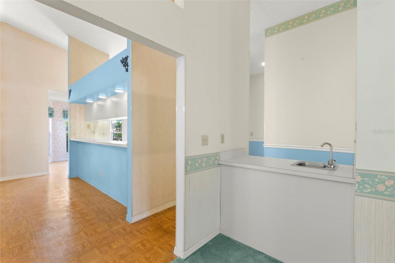 5245 Venice Way Ne, Saint Petersburg, FL 33703 Photo