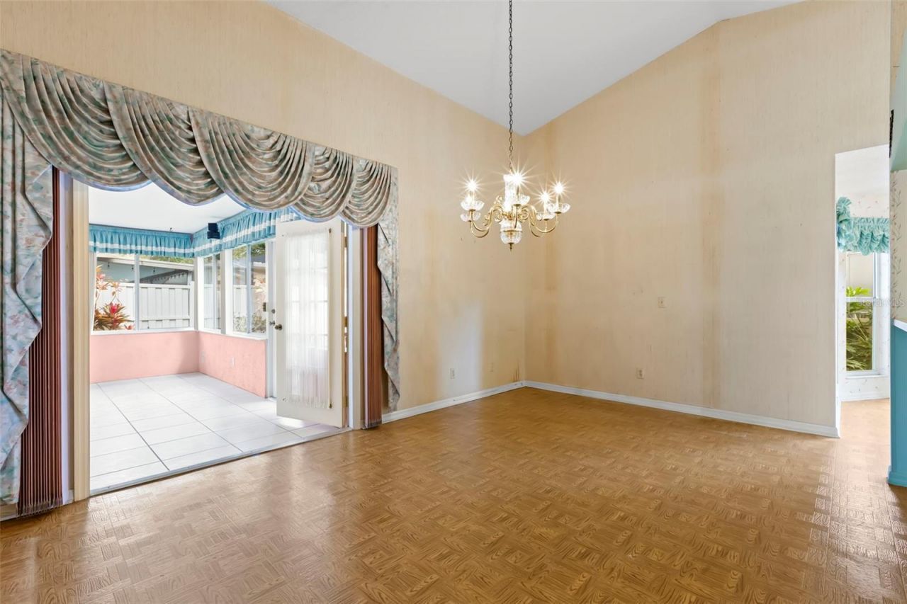 5245 Venice Way Ne, Saint Petersburg, FL 33703 Photo