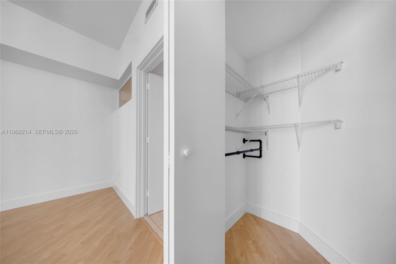 350 NE 24th St , Unit 1404, Miami, FL 33137 Photo