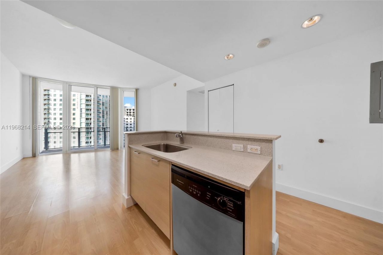 350 NE 24th St , Unit 1404, Miami, FL 33137 Photo