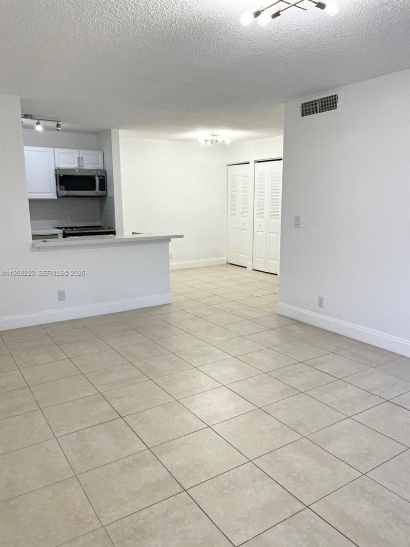 10773 Cleary Blvd, Unit 204, Plantation, FL 33324 Photo