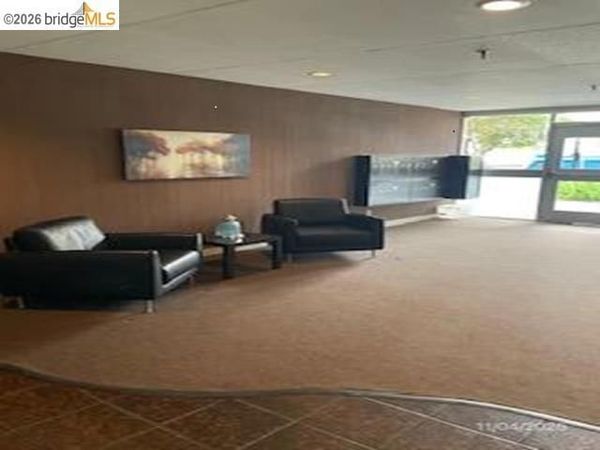 398 398 Adams St, Unit 204, Oakland, CA 94610