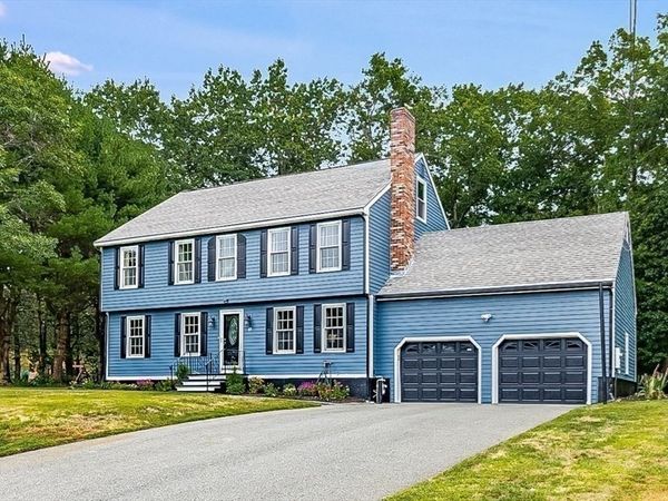 85 Briarwood Rd, Tewksbury, MA 01876