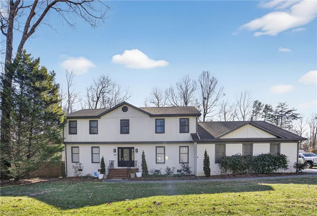 5211 Forest Oaks Drive, Greensboro, NC 27406 Main Photo