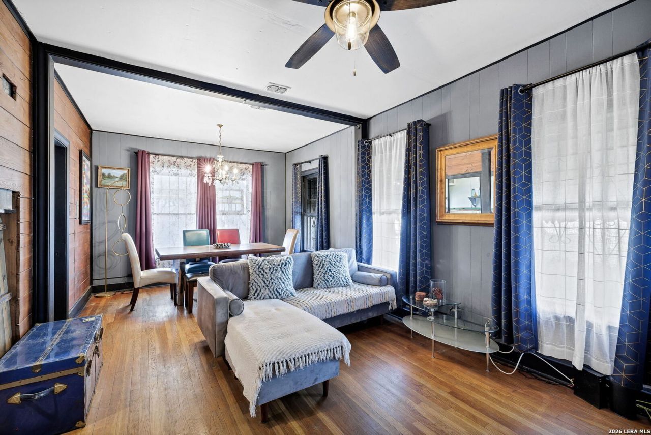 122 Hoover, San Antonio, TX 78225 Main Photo