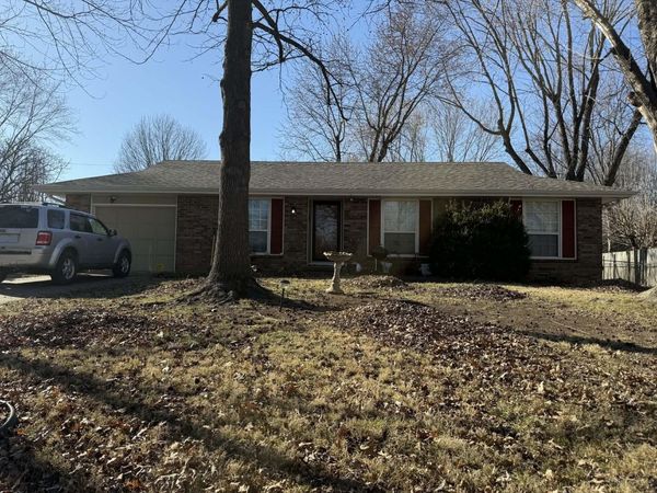 109 N Allen Avenue , Republic, MO 65738