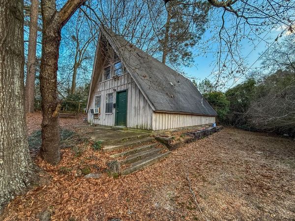 39 Shelby Speights Dr., Purvis, MS 39475