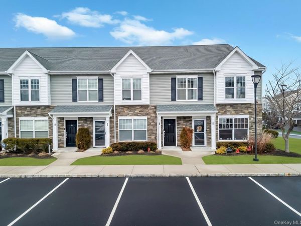 96 Somerton Avenue , Central Islip, NY 11722