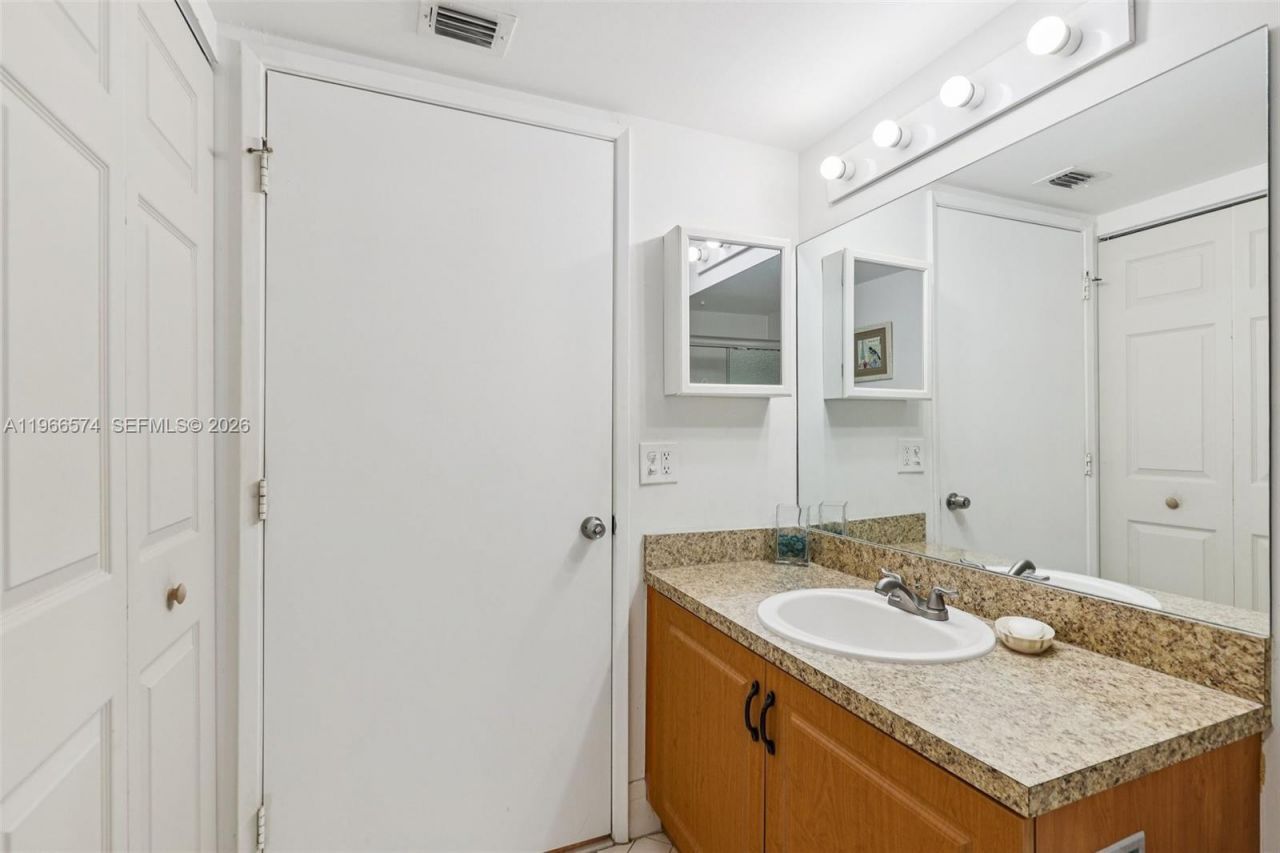 13800 SW 14th St, Unit 103C, Pembroke Pines, FL 33027 Photo