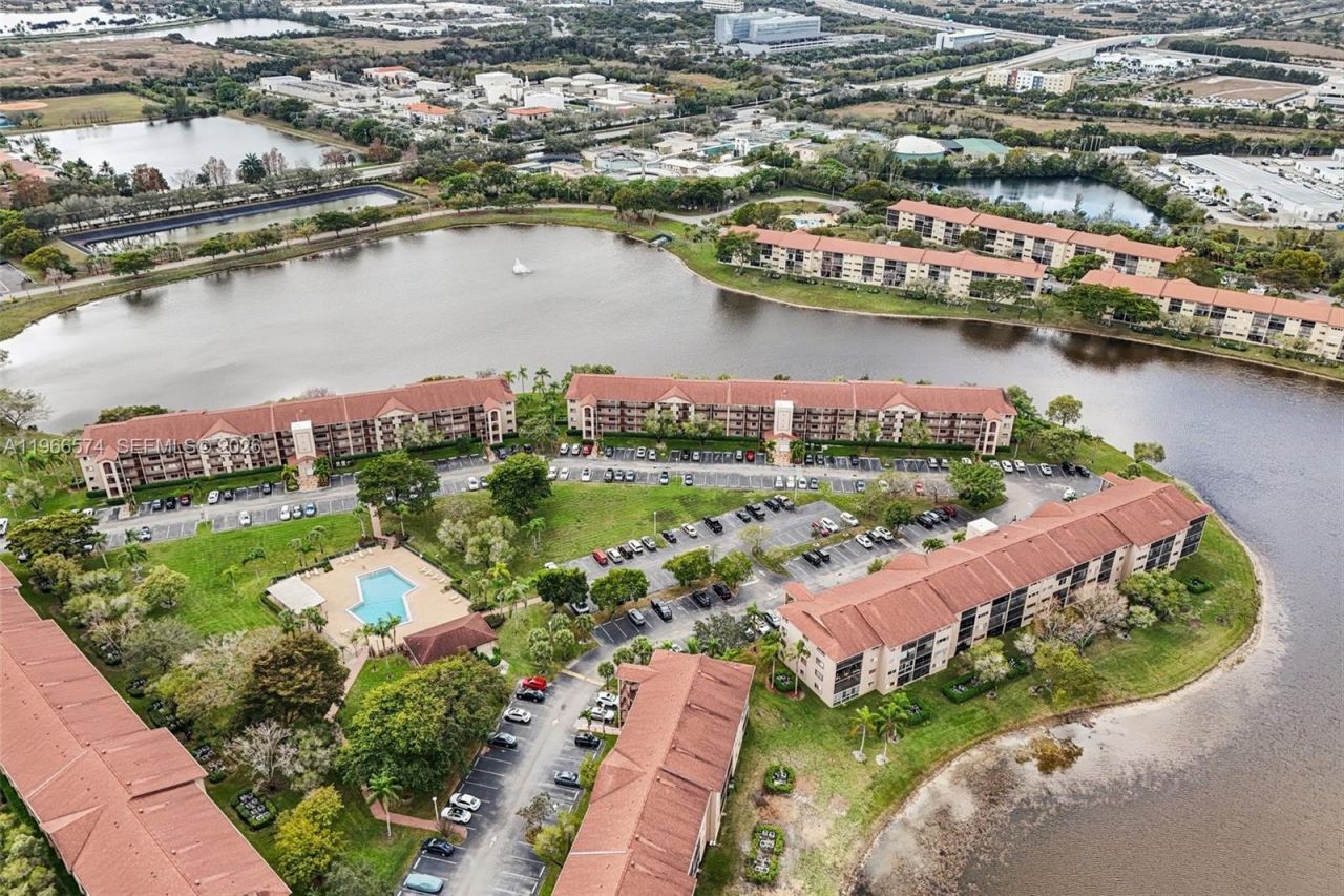 13800 SW 14th St, Unit 103C, Pembroke Pines, FL 33027 Photo