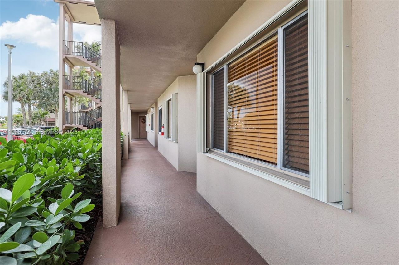 13800 SW 14th St, Unit 103C, Pembroke Pines, FL 33027 Photo