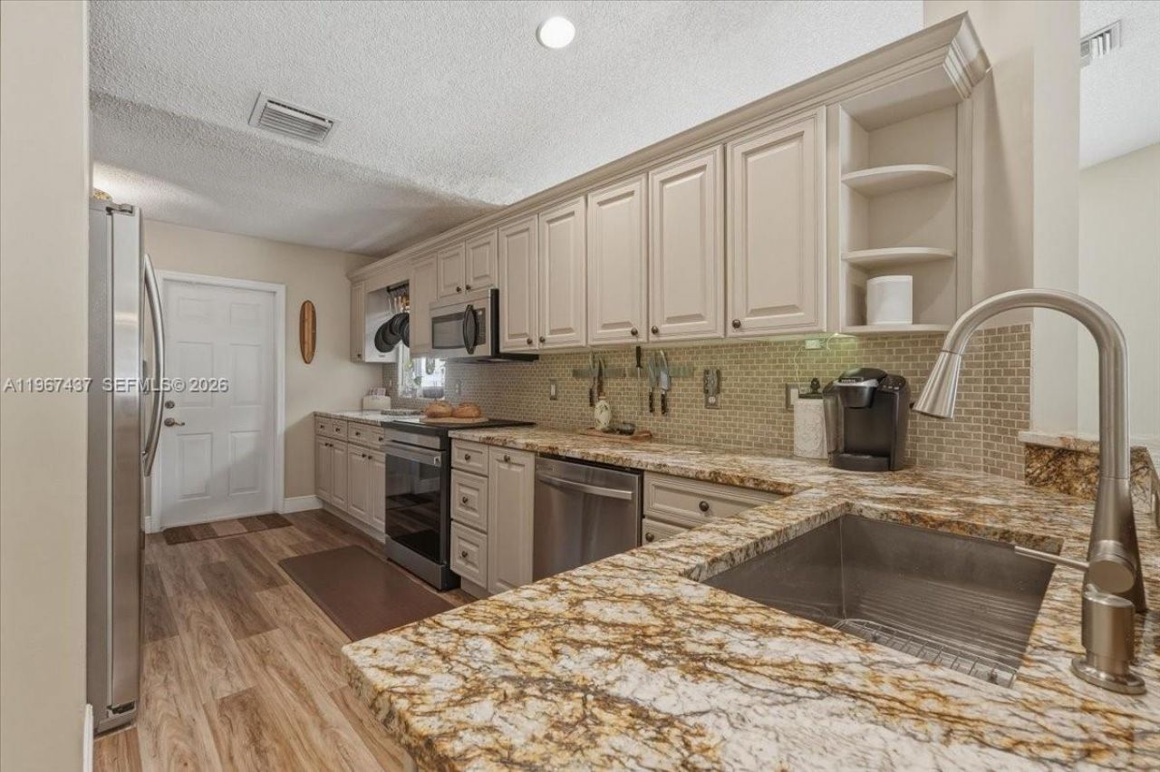 12640 SW 7th Pl, Davie, FL 33325 Photo