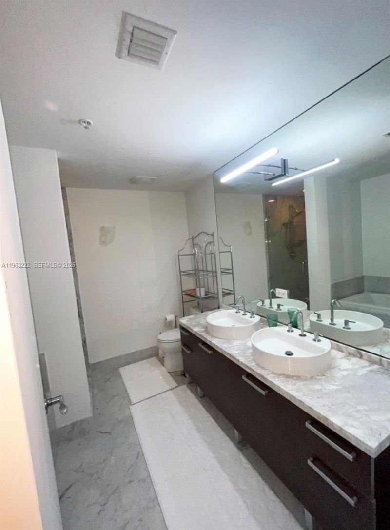 253 NE 2nd St, Unit 3903, Miami, FL 33132 Photo